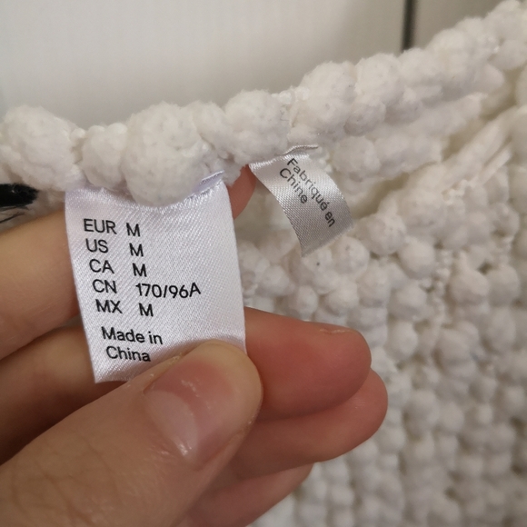 H&M white textured sweater - Picture 2 of 4